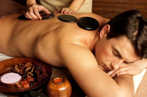 Beneficios del masaje con piedras calientes